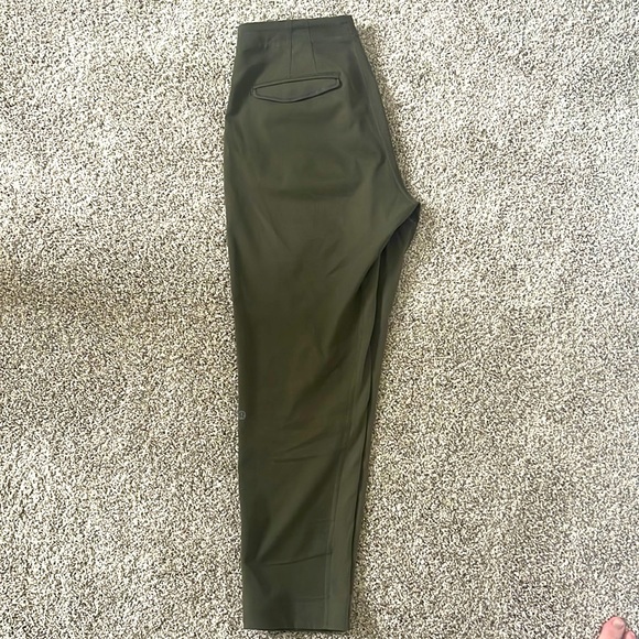Lululemon On The Move Classic Fit Pants - Picture 2 of 3